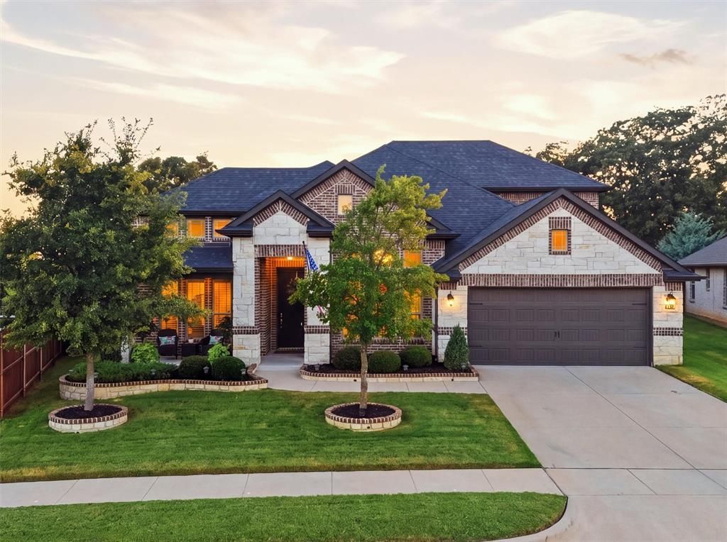 1041 Legacy Oaks, Joshua, TX 76058 Main Photo