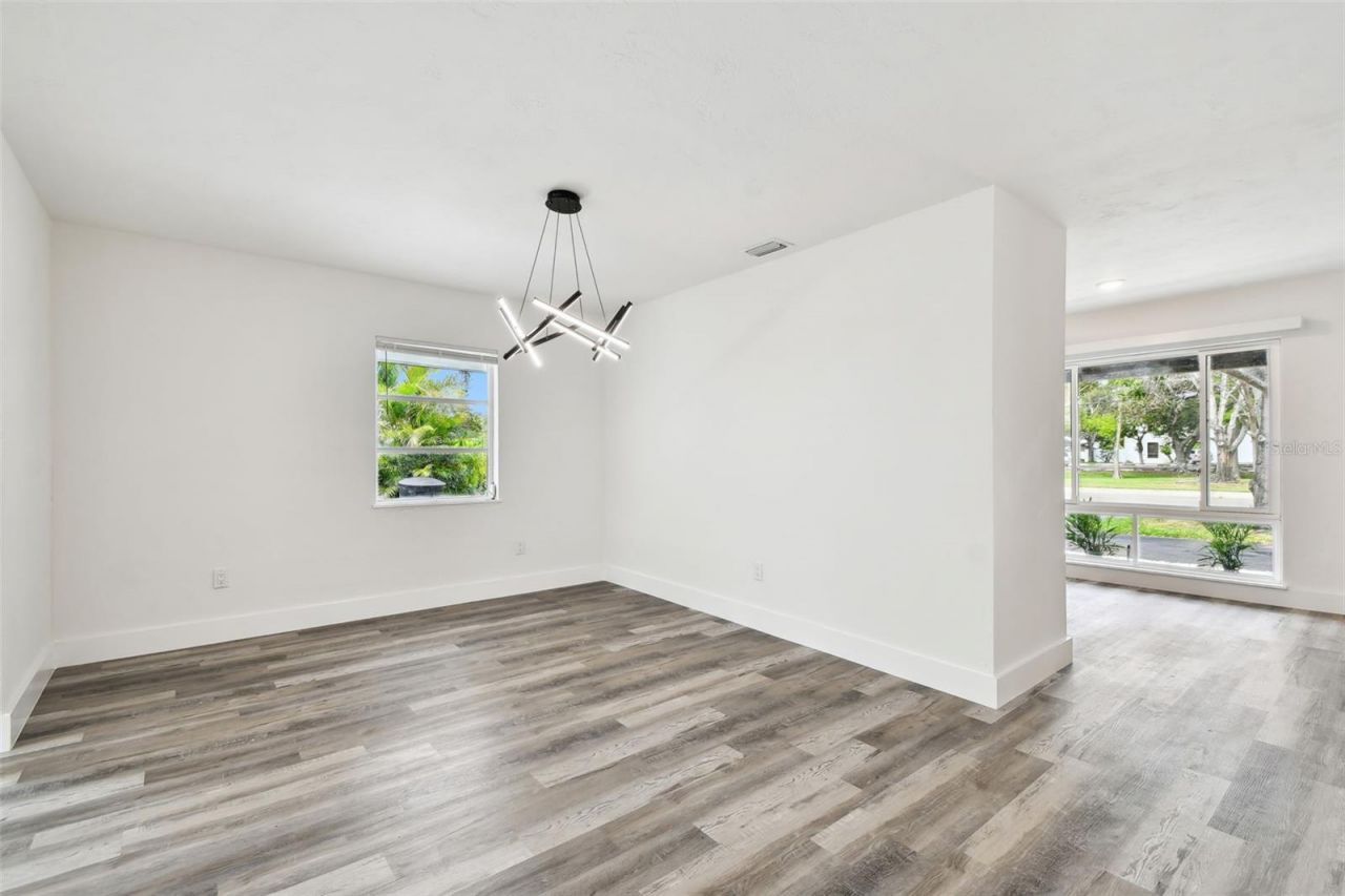 4461 Shore Acres Boulevard Ne, Saint Petersburg, FL 33703 Photo