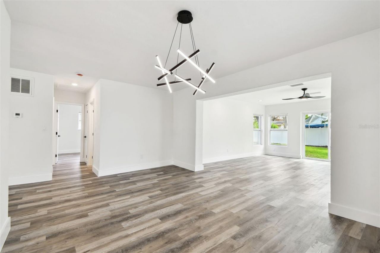 4461 Shore Acres Boulevard Ne, Saint Petersburg, FL 33703 Photo