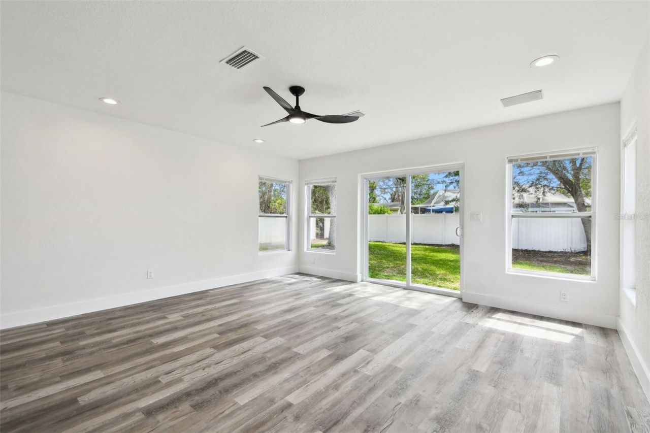 4461 Shore Acres Boulevard Ne, Saint Petersburg, FL 33703 Photo