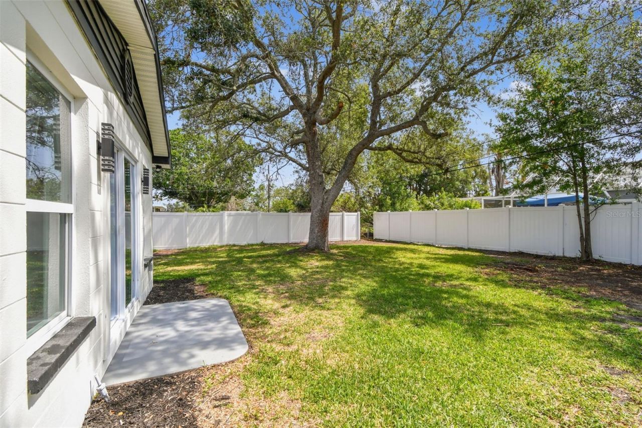 4461 Shore Acres Boulevard Ne, Saint Petersburg, FL 33703 Photo