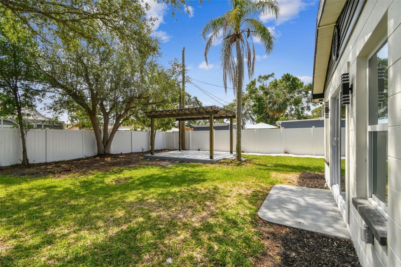 4461 Shore Acres Boulevard Ne, Saint Petersburg, FL 33703 Photo