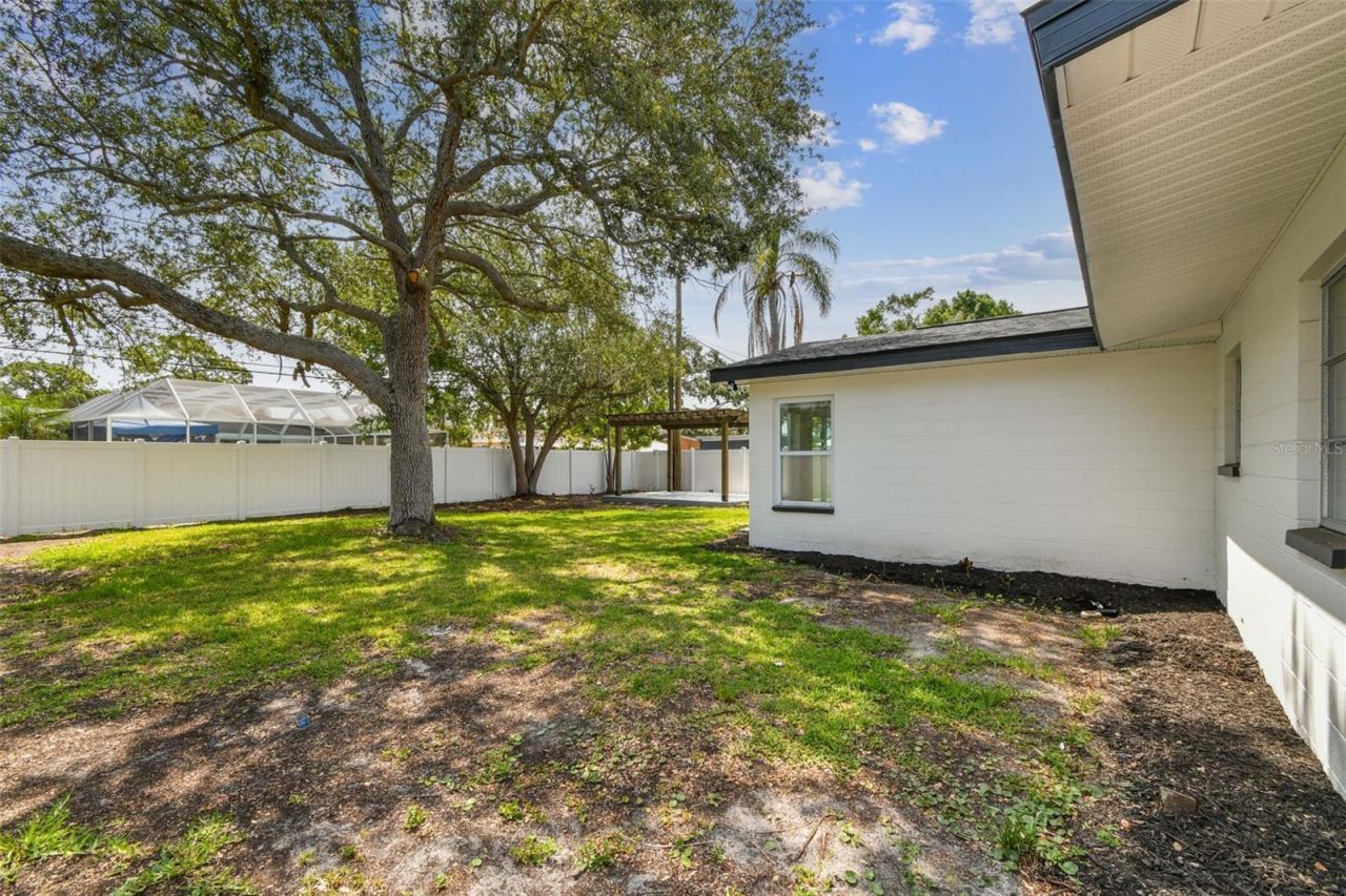 4461 Shore Acres Boulevard Ne, Saint Petersburg, FL 33703 Photo