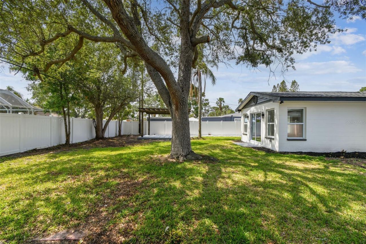 4461 Shore Acres Boulevard Ne, Saint Petersburg, FL 33703 Photo