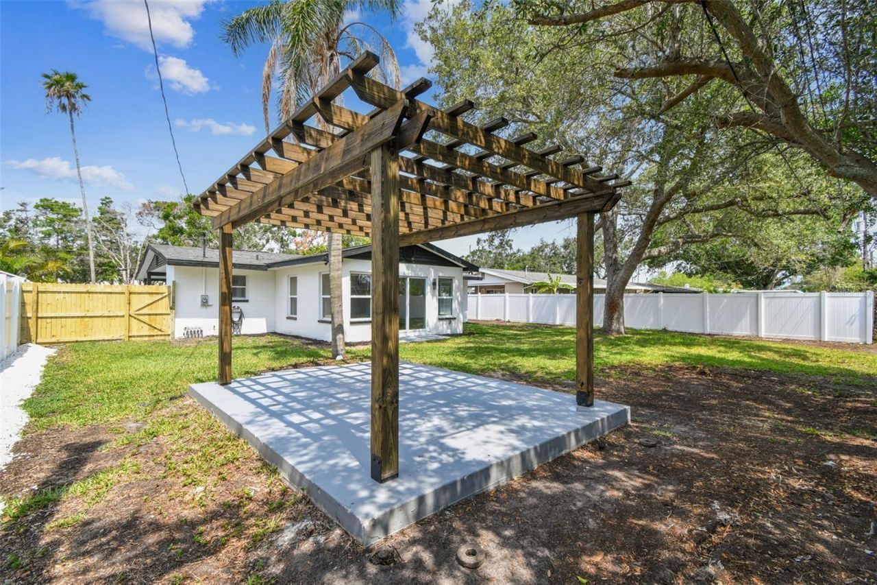 4461 Shore Acres Boulevard Ne, Saint Petersburg, FL 33703 Photo