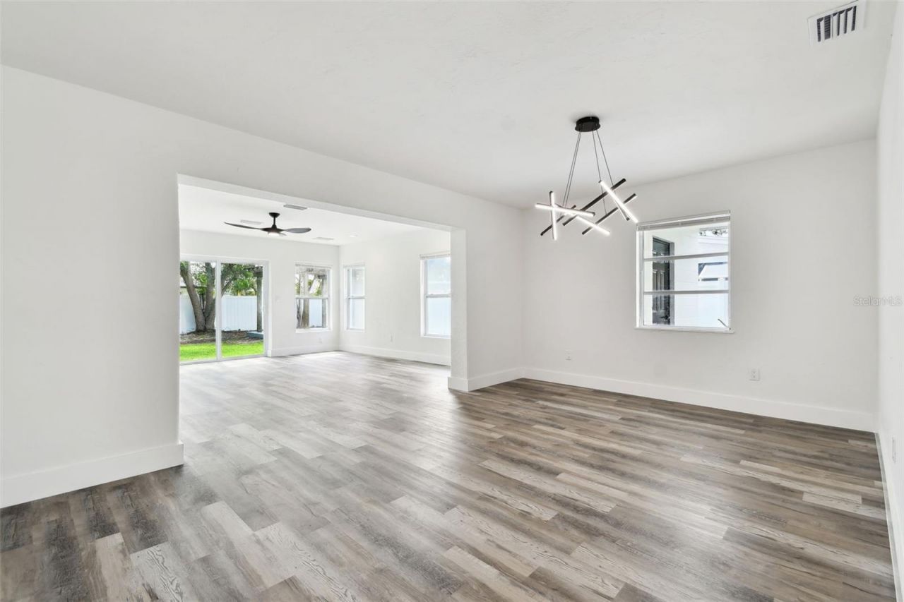 4461 Shore Acres Boulevard Ne, Saint Petersburg, FL 33703 Photo