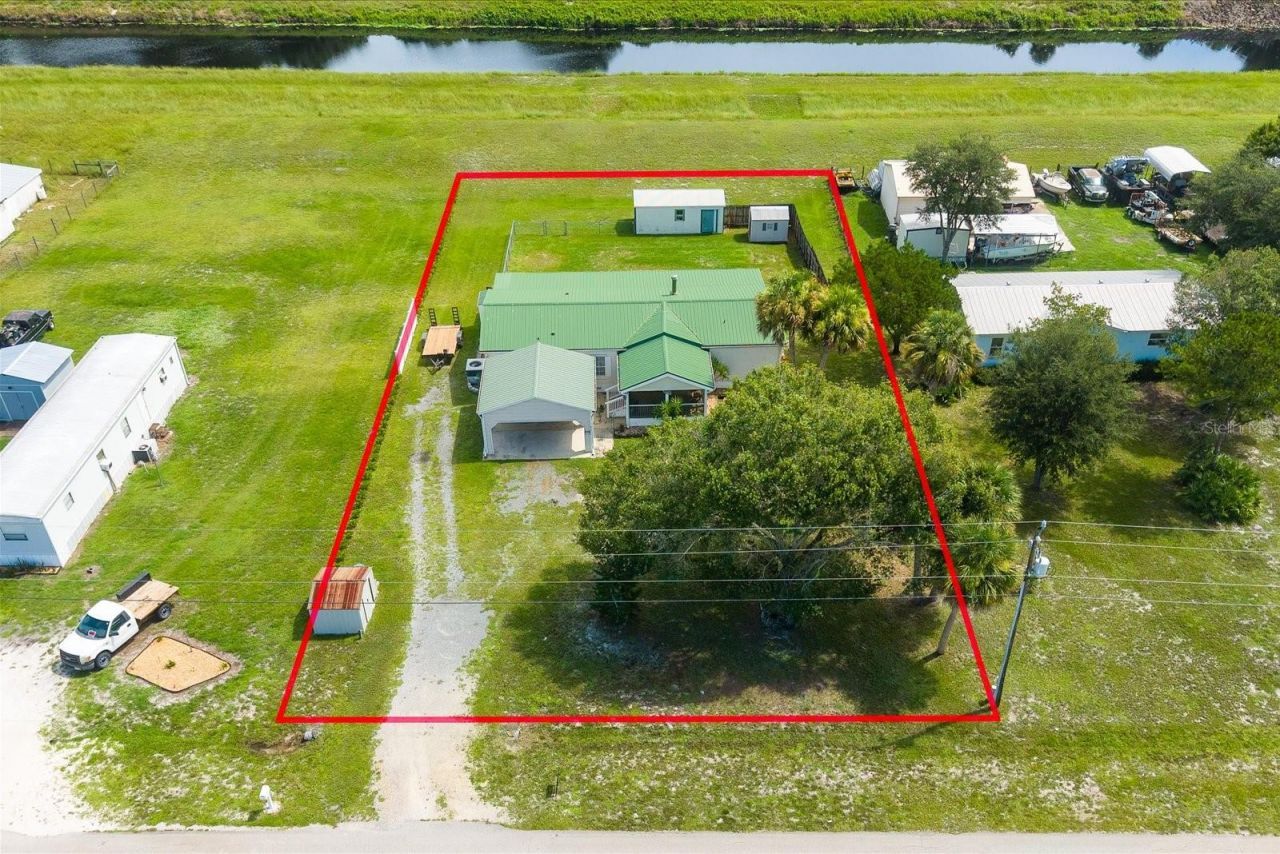 8945 SE 57th Drive , Okeechobee, FL 34974 Photo