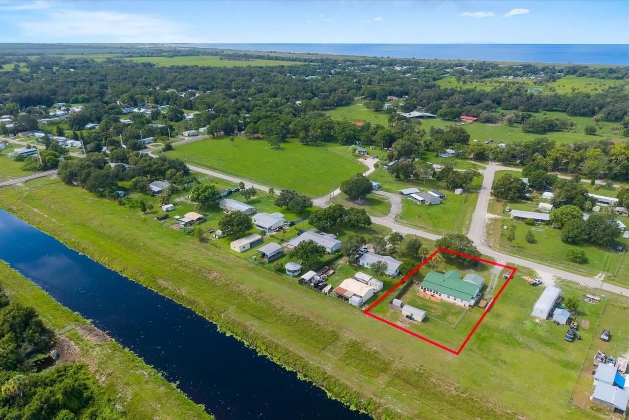 8945 SE 57th Drive , Okeechobee, FL 34974 Photo