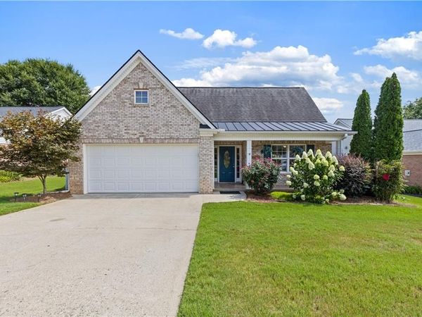 112 Clubhouse Drive, Jefferson, GA 30549