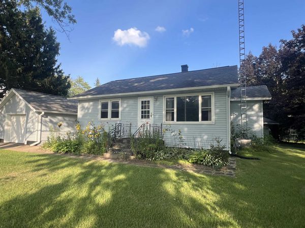 520 N Washington Street, Wyocena, WI 53969