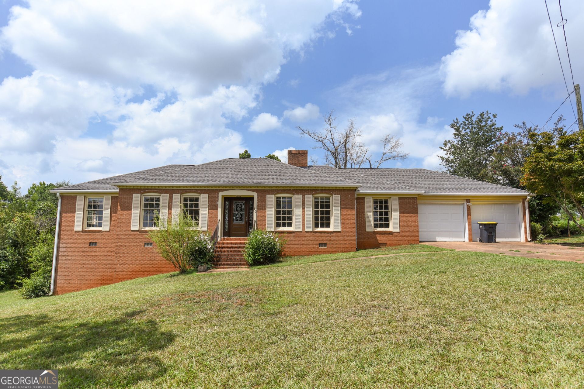 19 Festiva Drive, Newnan, GA 30263 Main Photo