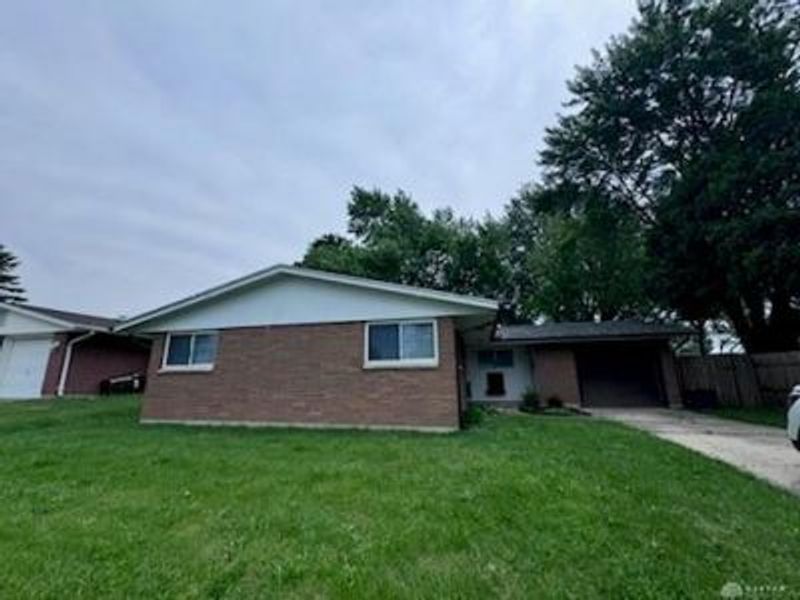 1336 Maplegrove Drive, Fairborn, OH 45324 Photo 2