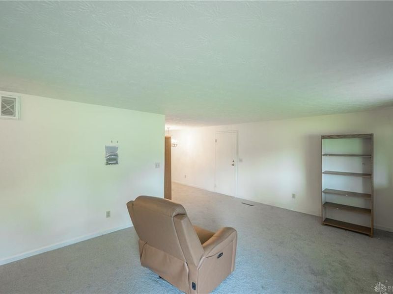 3888 Waterbury Drive, Kettering, OH 45439 Photo 4