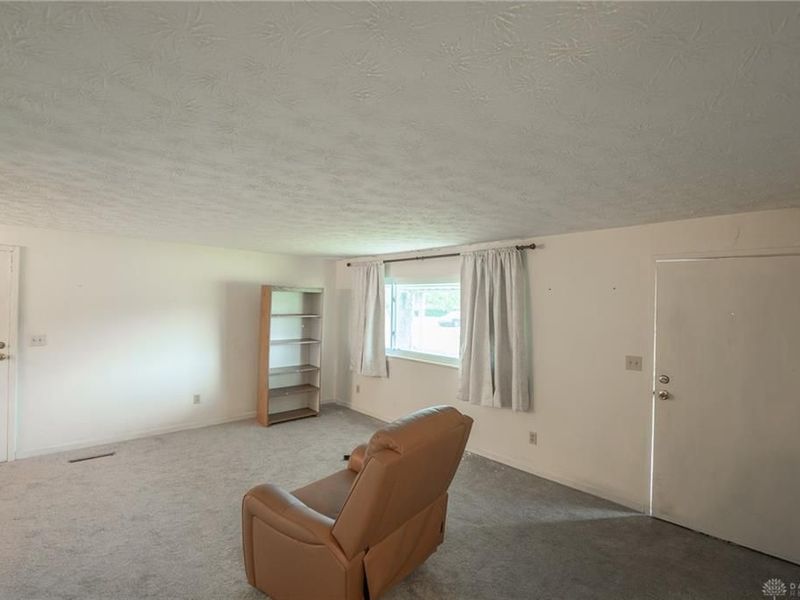 3888 Waterbury Drive, Kettering, OH 45439 Photo 5
