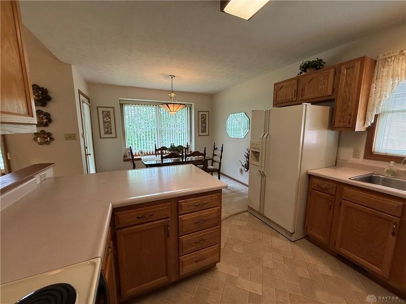 1987 Swallowtail Court, Clayton, OH 45315 Photo 18