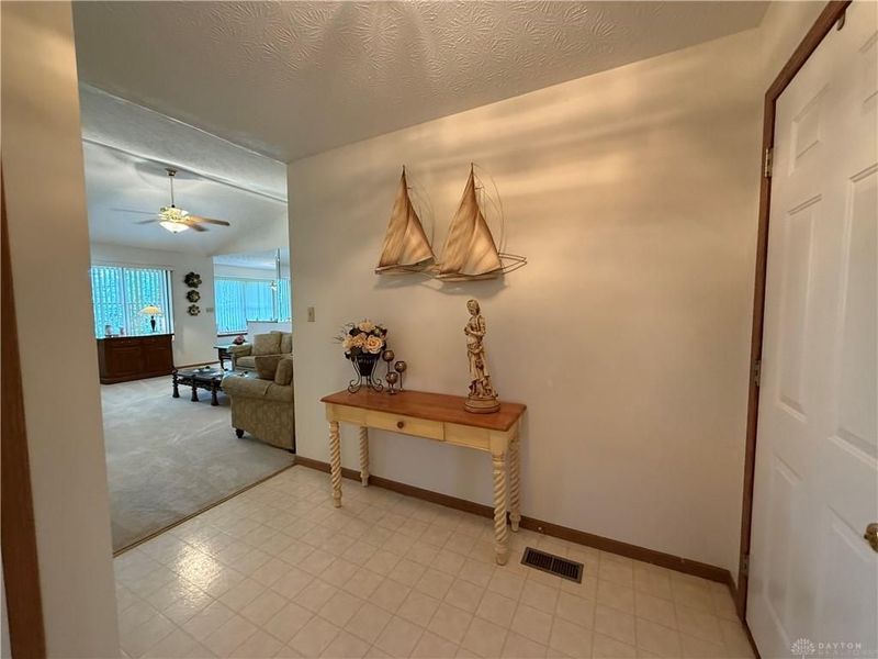 1987 Swallowtail Court, Clayton, OH 45315 Photo 8