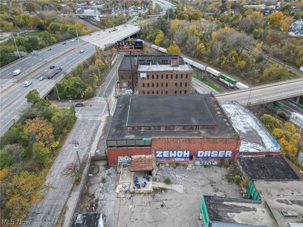 3400 Vega Avenue , Cleveland, OH 44113