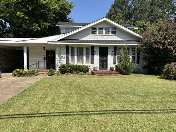 309 Central Ave., New Albany, MS 38652