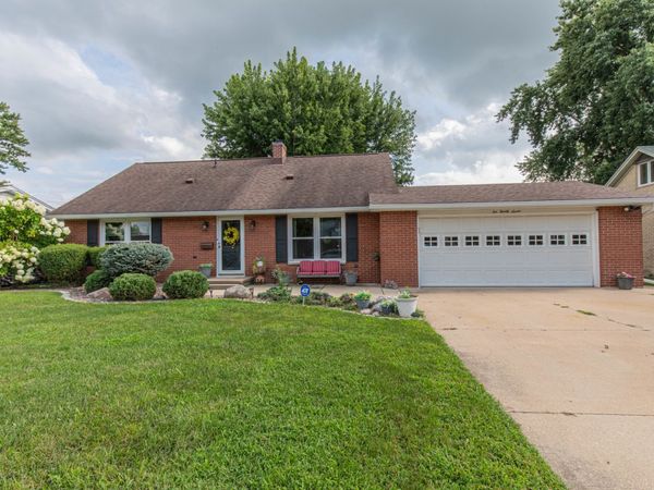 1027 W 3rd Street , Spring Valley, IL 61362