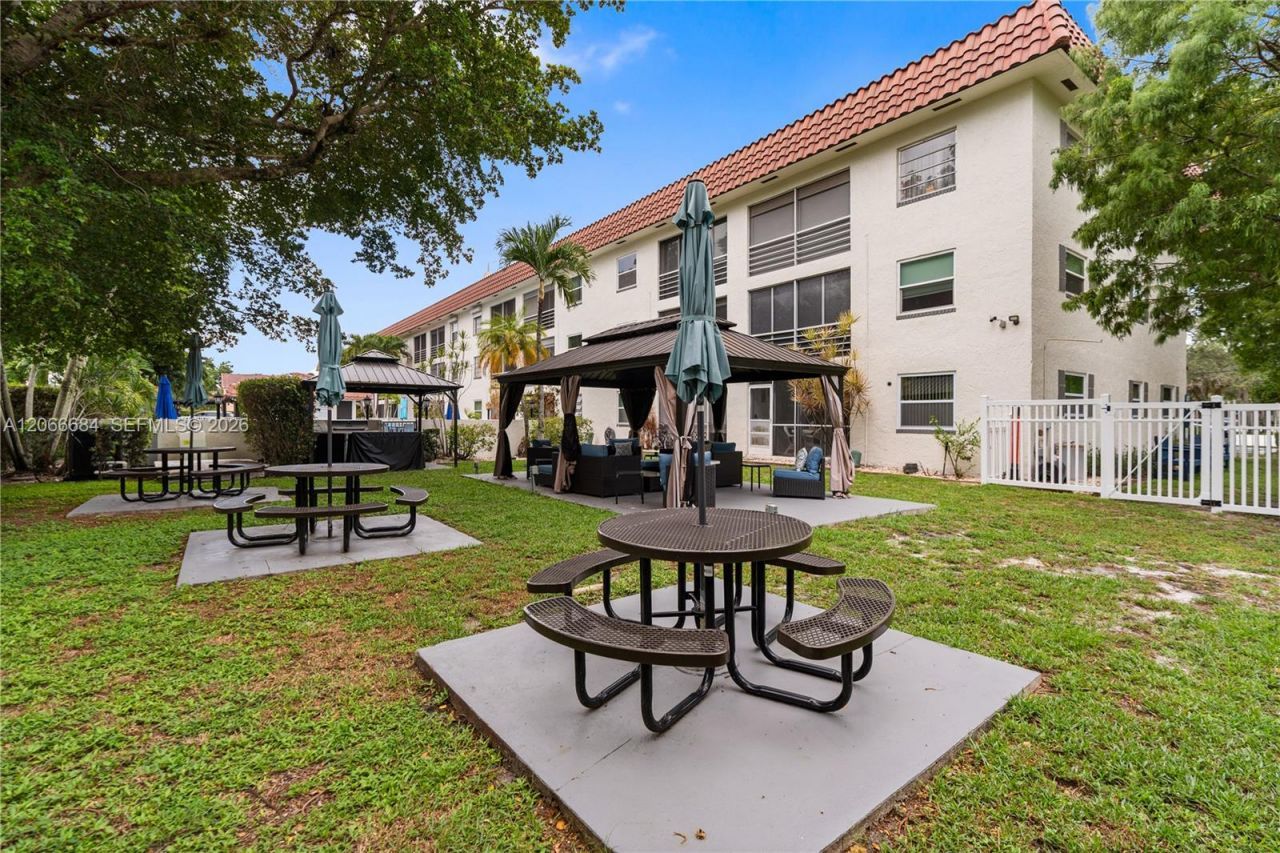8605 W Sample Rd , Unit 306, Coral Springs, FL 33065 Photo