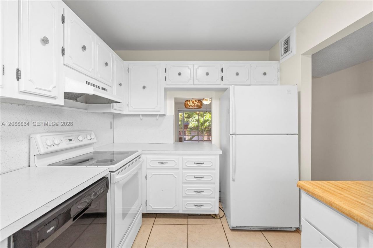 8605 W Sample Rd , Unit 306, Coral Springs, FL 33065 Photo