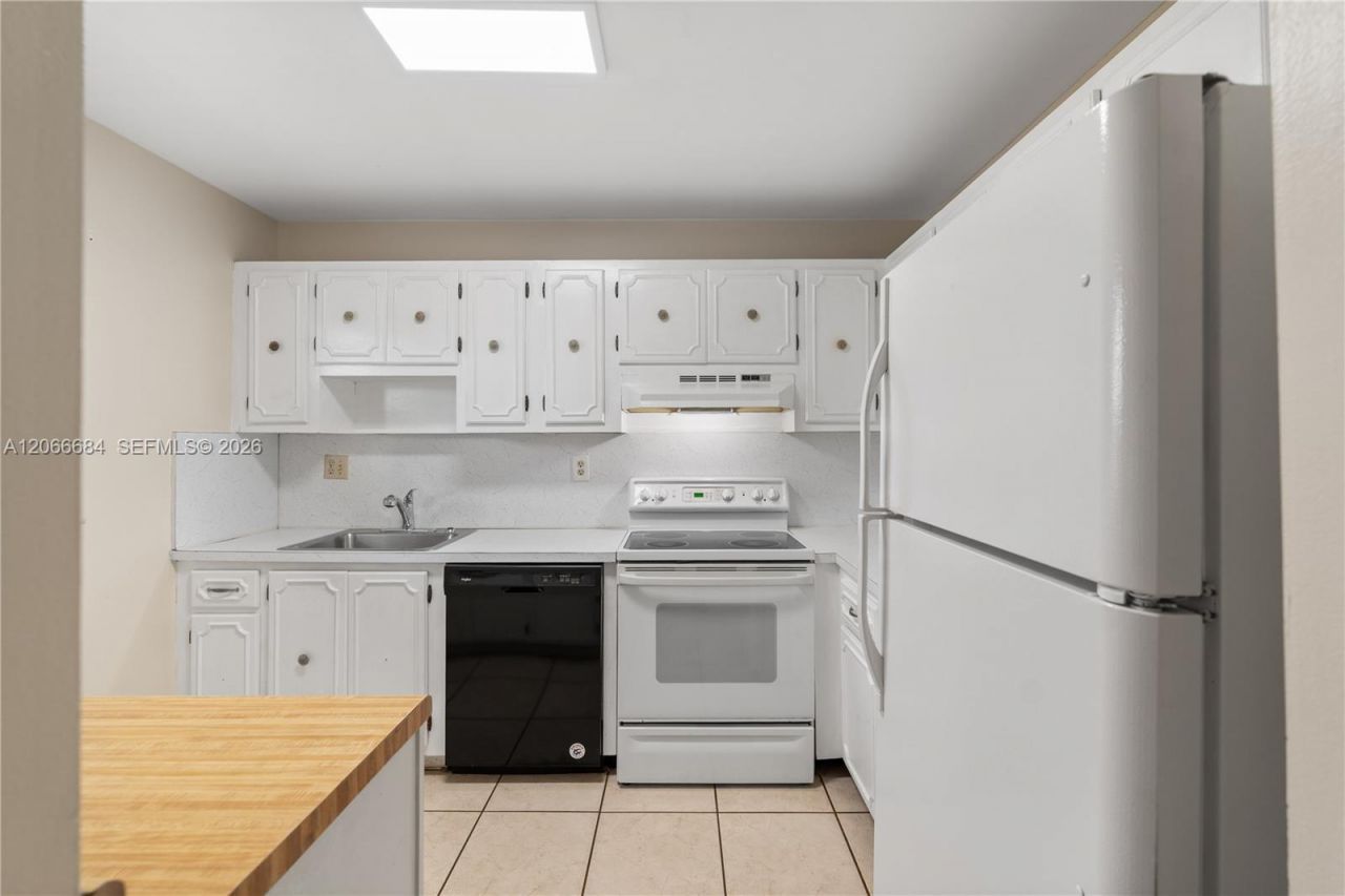 8605 W Sample Rd , Unit 306, Coral Springs, FL 33065 Photo