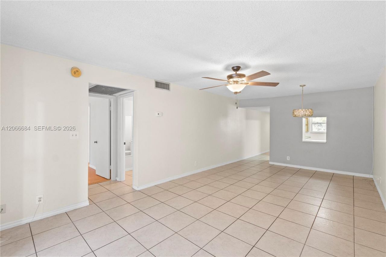 8605 W Sample Rd , Unit 306, Coral Springs, FL 33065 Photo