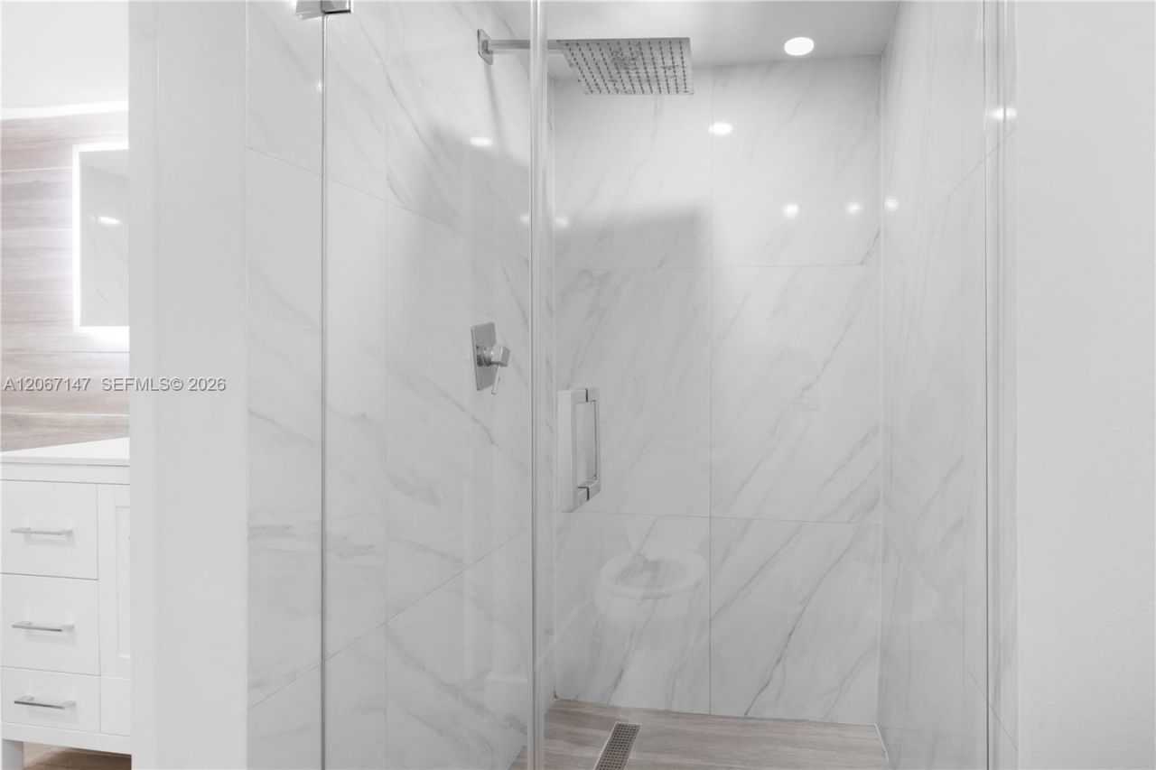 1717 N Bayshore Dr , Unit A-1951, Miami, FL 33132 Photo