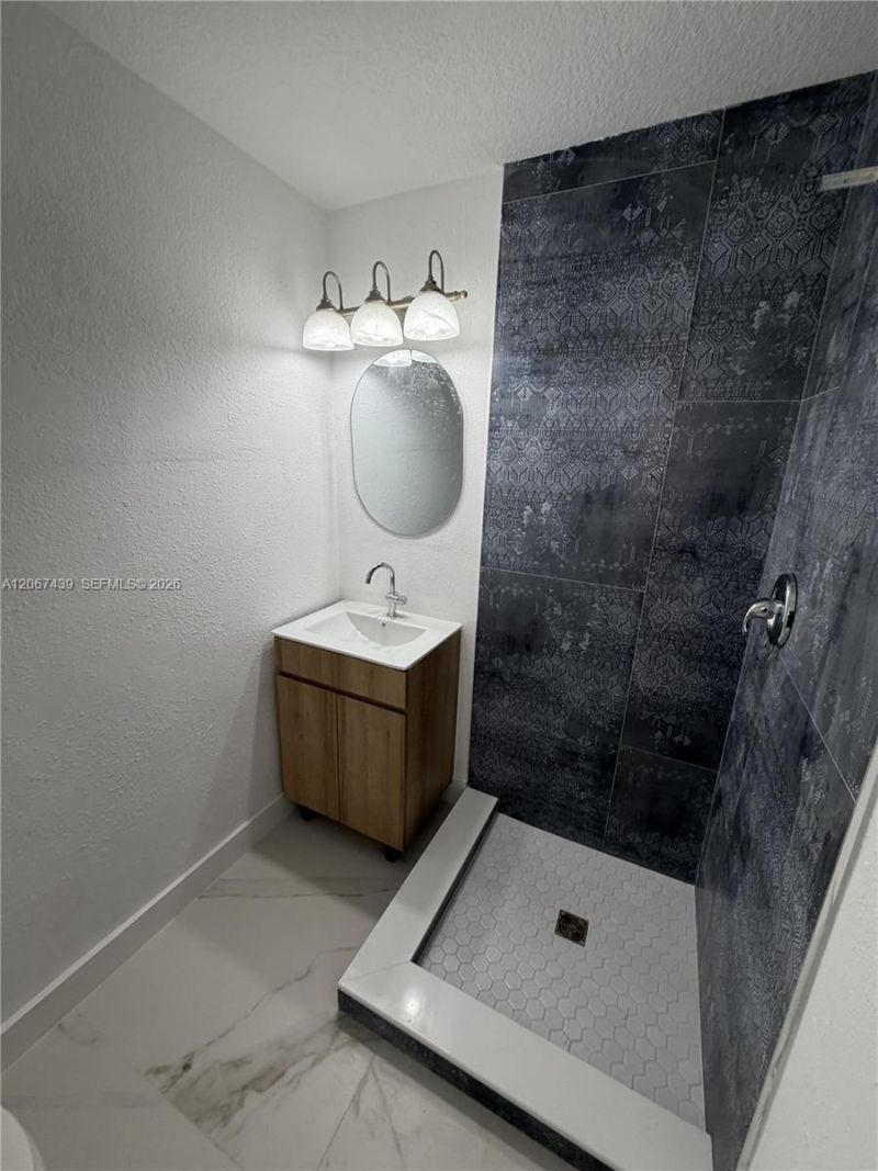 2424 SW 21st Ter, Unit Main, Miami, FL 33145 Photo