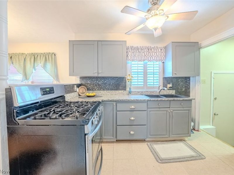 13613 Astor Avenue , Cleveland, OH 44135 Photo 14