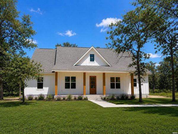 1488 Barth Rd, Dale, TX 78616