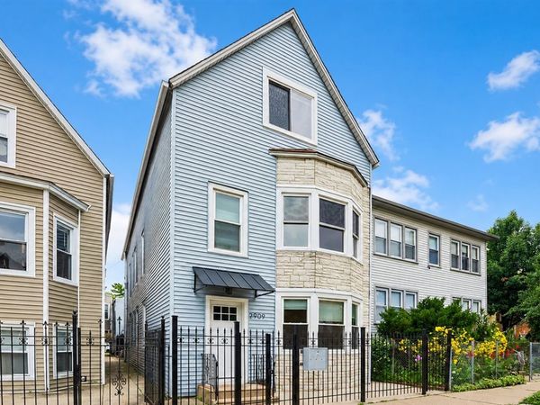 2909 N Ridgeway Avenue , Unit 2, Chicago, IL 60618
