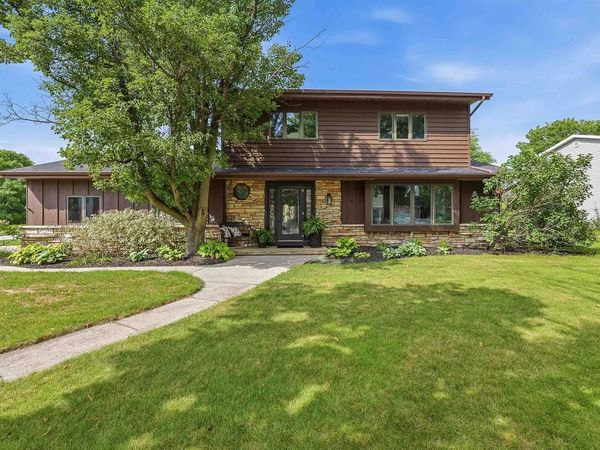 5 EASTBROOK LANE, Fond Du Lac, WI 54935