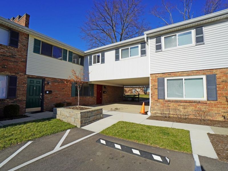 7752 Montgomery Road, Sycamore Township, OH 45236 Photo 1