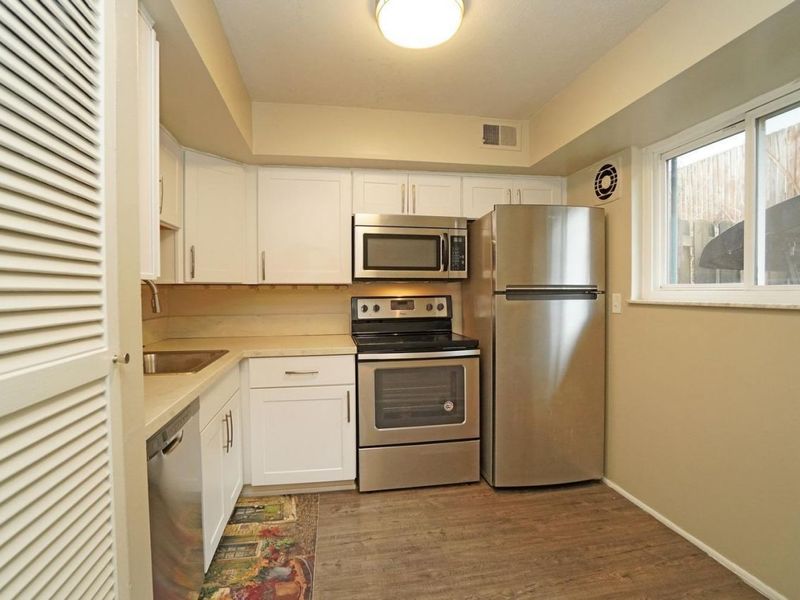 7752 Montgomery Road, Sycamore Township, OH 45236 Photo 13