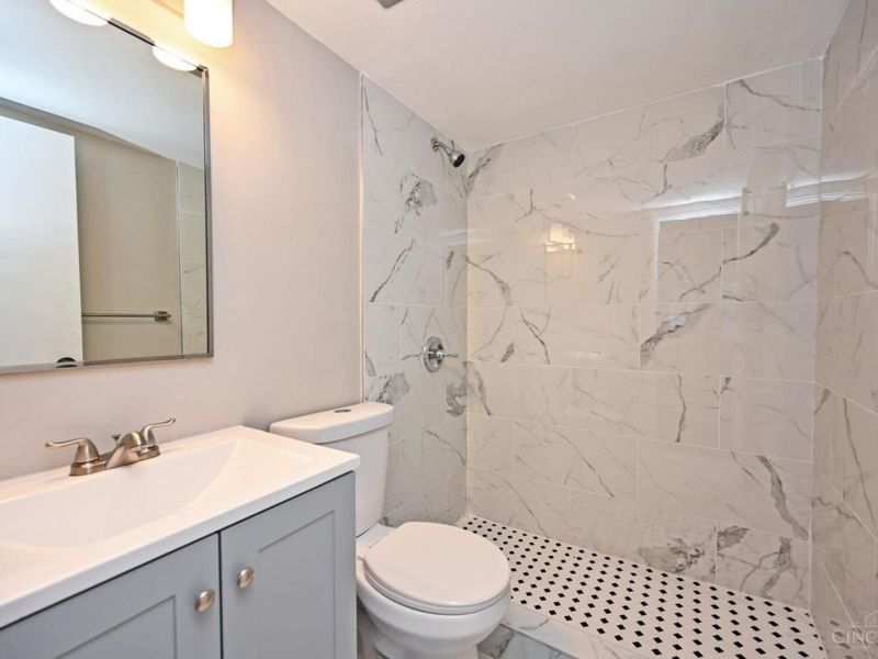 7752 Montgomery Road, Sycamore Township, OH 45236 Photo 20