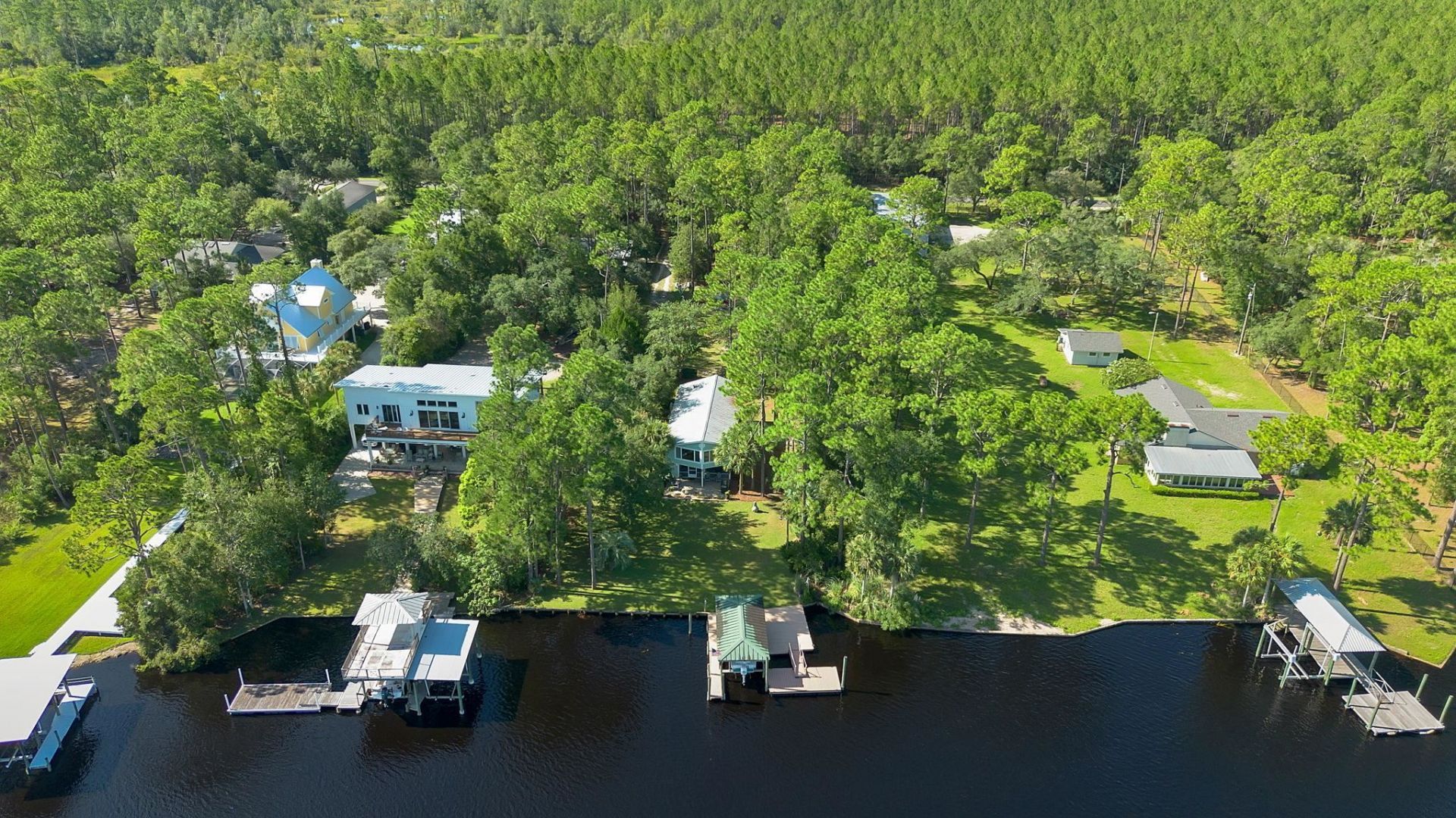 241 Rio Vista Drive, Sopchoppy, FL 32358 Photo