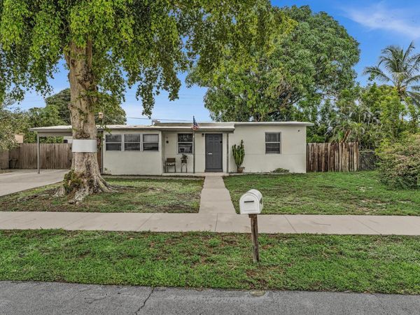 4954 NE 14TH Avenue, Pompano Beach, FL 33064