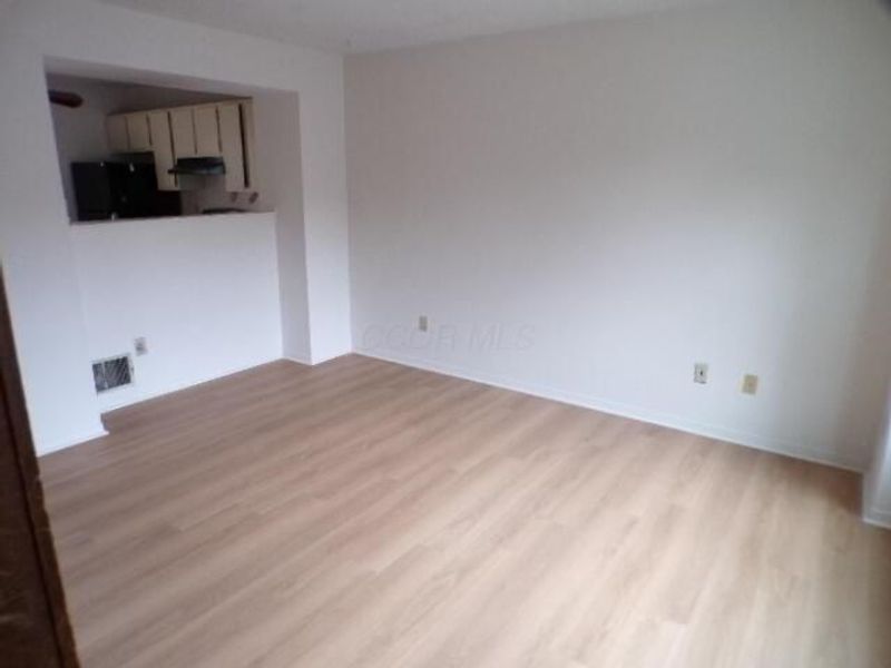 7866 Barkwood Drive, Unit 17A, Worthington, OH 43085 Photo 3