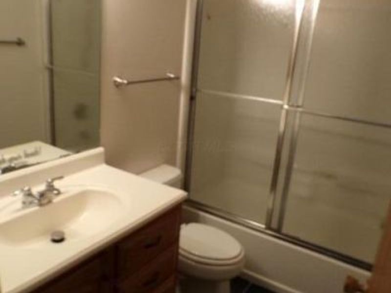 7866 Barkwood Drive, Unit 17A, Worthington, OH 43085 Photo 8