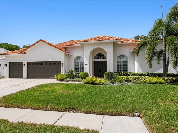 2801 SHORE BREEZE DRIVE, TAMPA, FL 33611