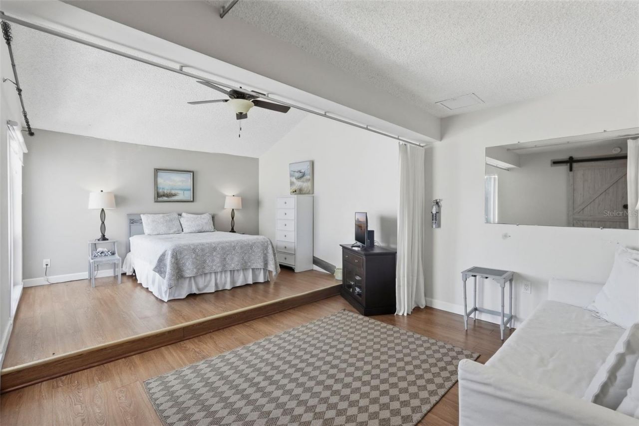175 Medallion Boulevard, Unit F, Madeira Beach, FL 33708 Photo