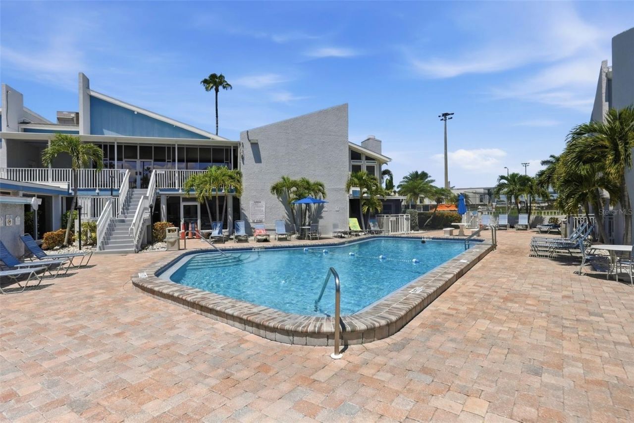 175 Medallion Boulevard, Unit F, Madeira Beach, FL 33708 Photo