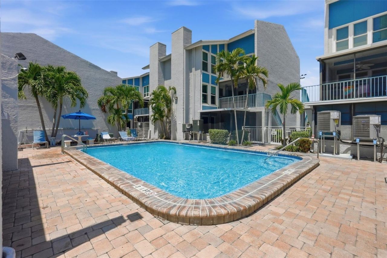 175 Medallion Boulevard, Unit F, Madeira Beach, FL 33708 Photo