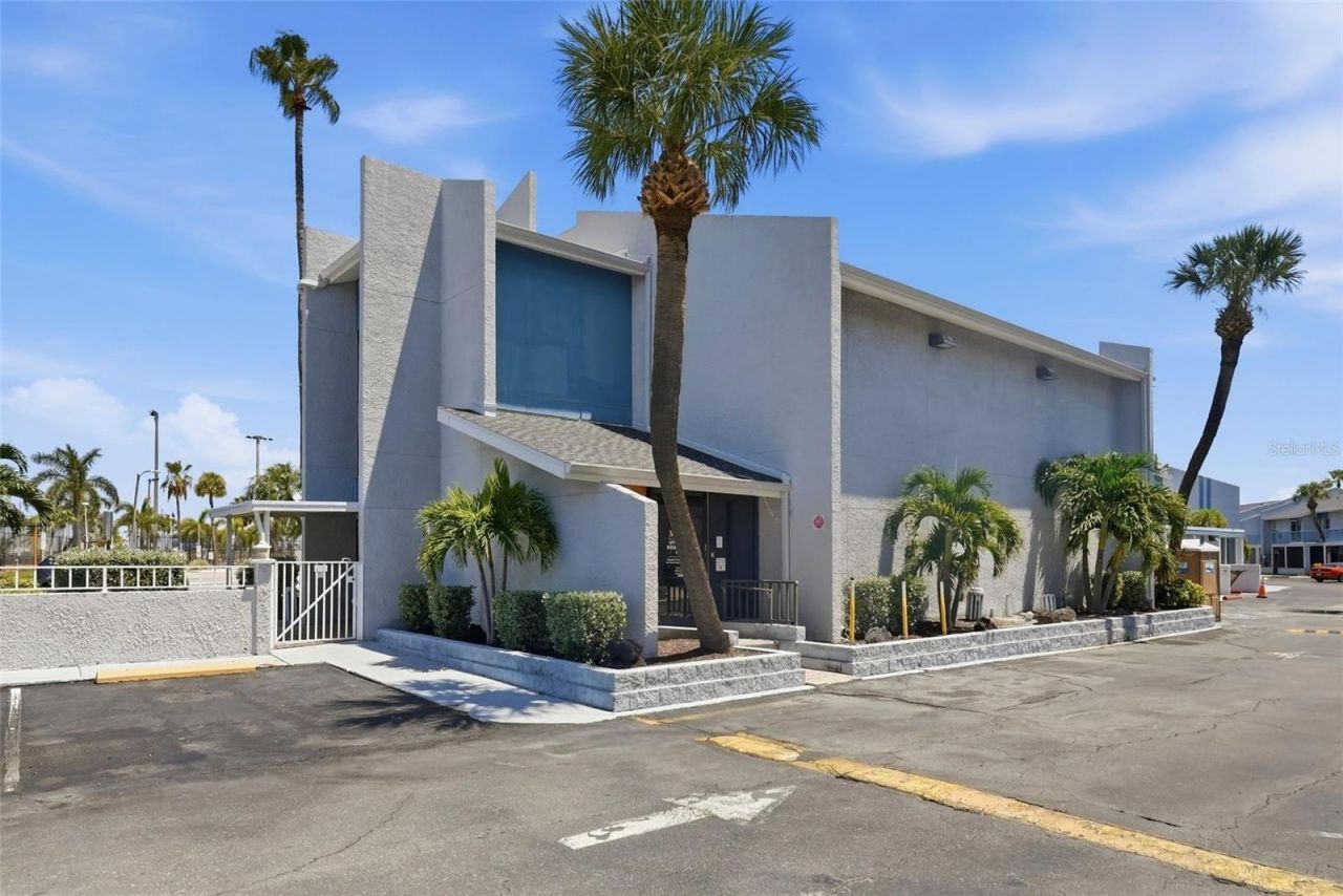 175 Medallion Boulevard, Unit F, Madeira Beach, FL 33708 Photo