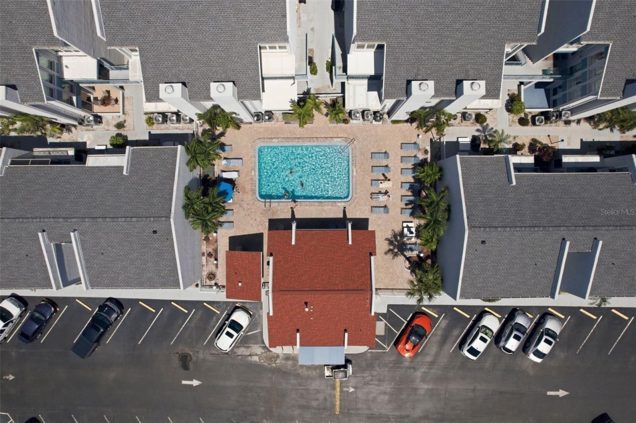 175 Medallion Boulevard, Unit F, Madeira Beach, FL 33708 Photo
