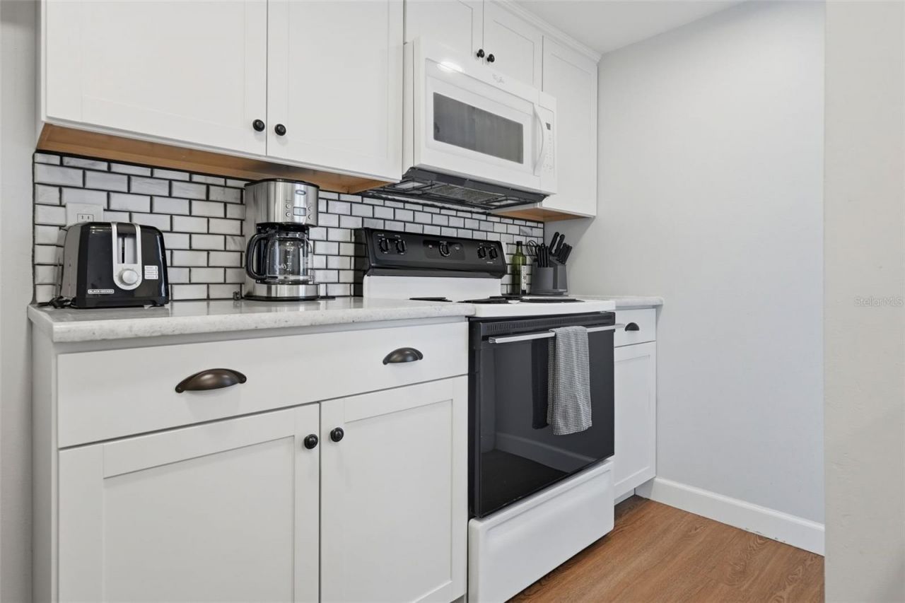 175 Medallion Boulevard, Unit F, Madeira Beach, FL 33708 Photo