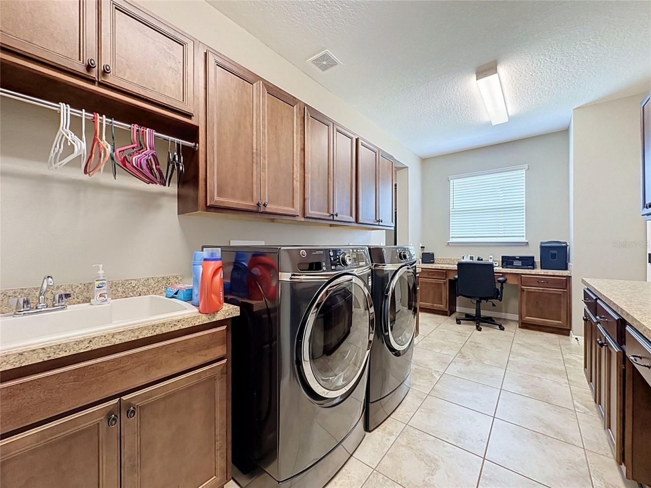 552 Narrow View Lane, Groveland, FL 34736 Photo