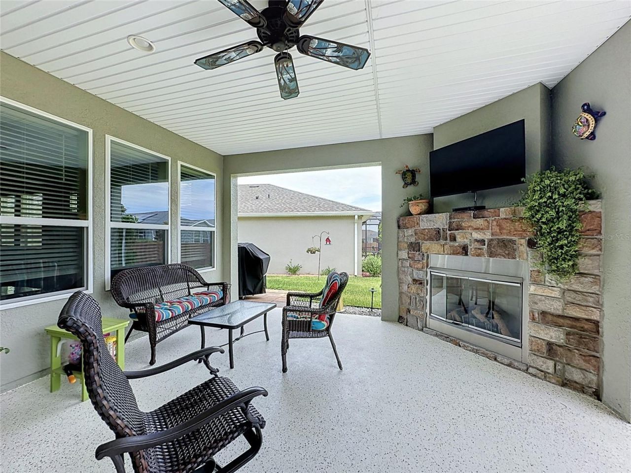 552 Narrow View Lane, Groveland, FL 34736 Photo