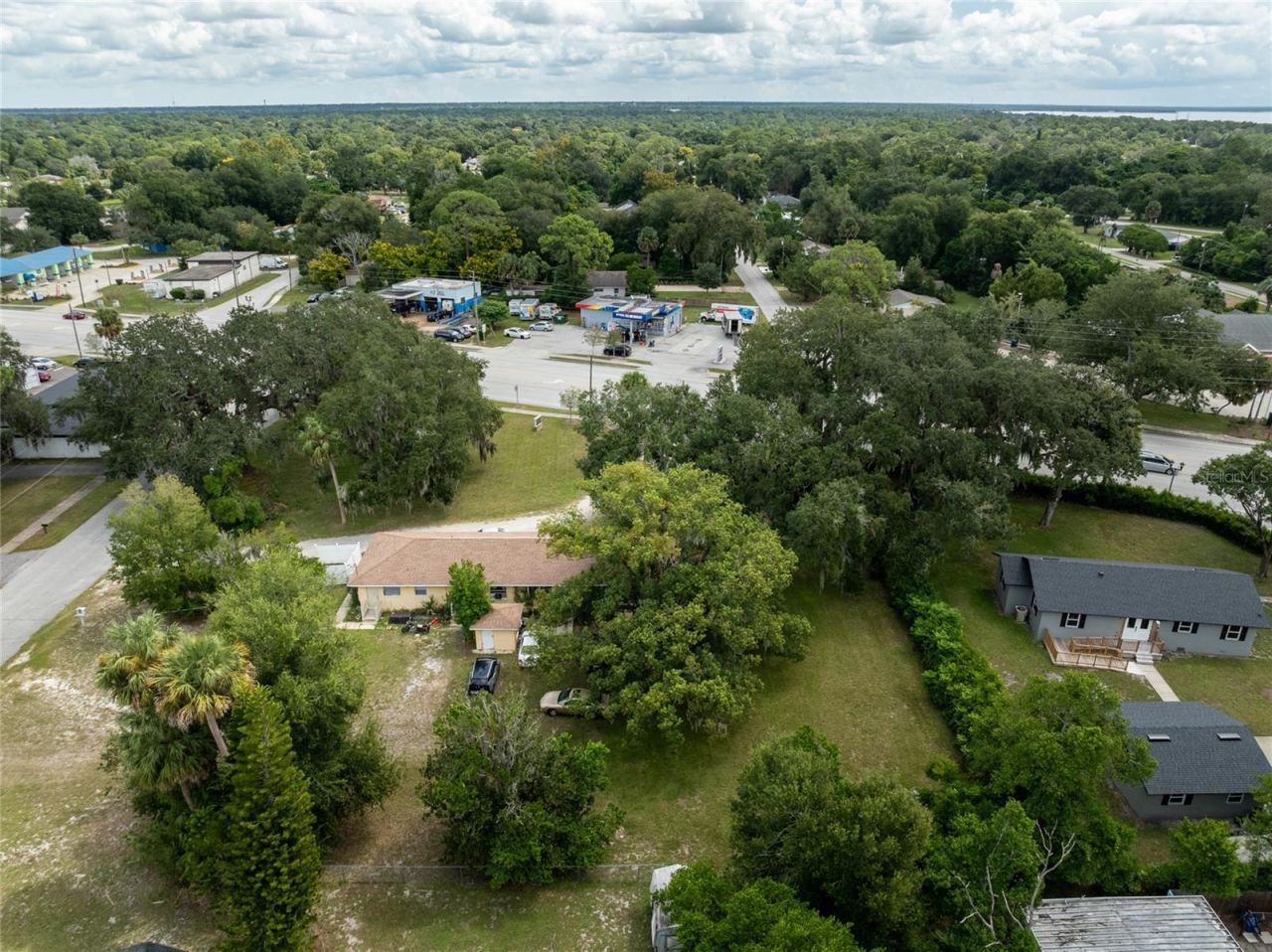 124 S Charles Richard Beall Boulevard, Debary, FL 32713 Photo